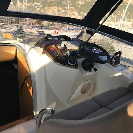 Yacht Experience Lemon Town * 芒通